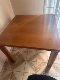 Tavolo in legno