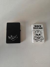 Due Zippo, uno a gas e uno a benzina 