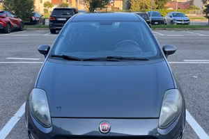 Fiat Punto Young , immatricolata il 28/11/2014