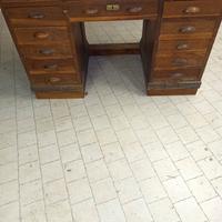 Scrivania d'epoca 