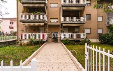 QUADRILOCALE IN ZONA SAN MARONE CON GARAGE