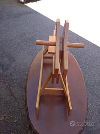 cavallo a  dondolo in legno