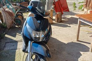 Scooter Piaggio Beverly 400