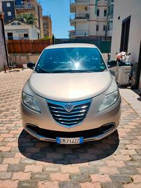 Lancia  Ypsilon  1.2 69 cv ecochic GPL 5 porte