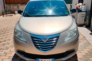 Lancia  Ypsilon  1.2 69 cv ecochic GPL 5 porte