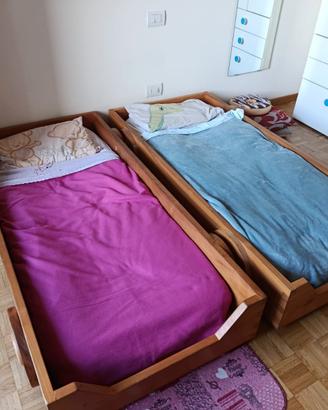 Letti montessoriani di falegnameria per bambini
