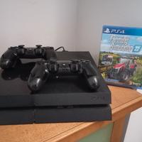 PlayStation 4 con due controller