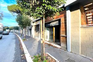 Citta' giardino - locale commerciale