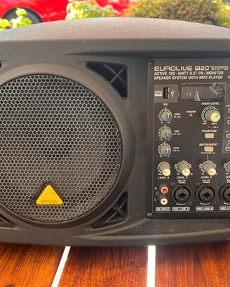 Behringer eurolive b207