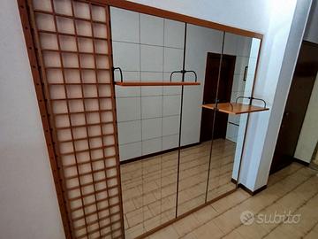 Mobile da parete con specchi da ingresso