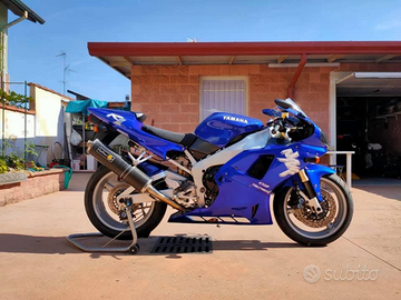 Yamaha R1 1998