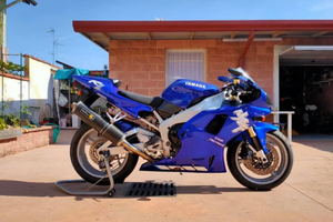 Yamaha R1 1998