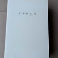 Tesla Backup Gateway 2 per UPS blackout accumulo