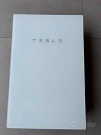 Tesla Backup Gateway 2 per UPS blackout accumulo