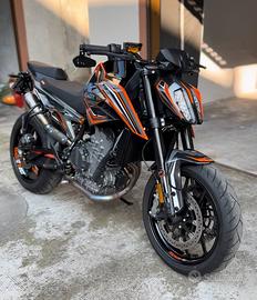 KTM Duke 790