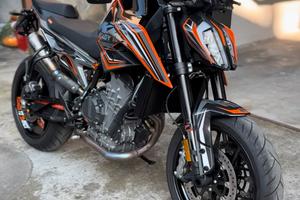 KTM Duke 790