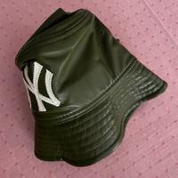 Cappello new era leather bucket hat in pelle