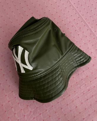 Cappello new era leather bucket hat in pelle