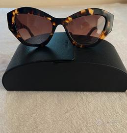 Occhiali da sole Prada tartarugati