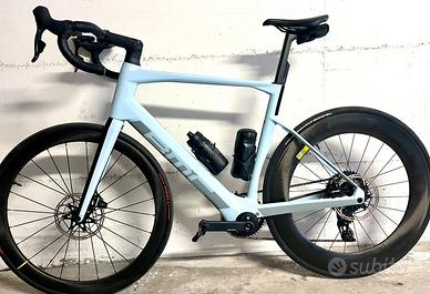 Bici da corsa BMC E-BIKE