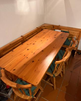 Sala da pranzo rustica in legno massello