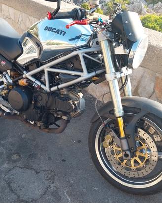 ducati monster 600 