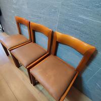 3 sedie in legno massello e vera pelle