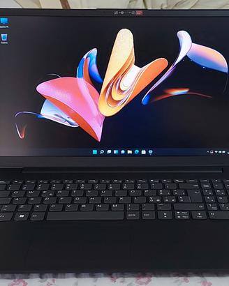 Notebook Lenovo i3 octa-core velocissimo 14 pollic