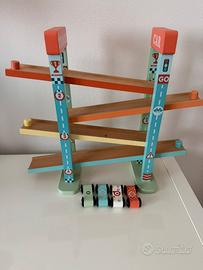 Pista da corsa in legno