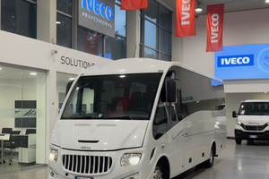 Minibus 29 posti IVECO