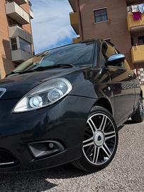 Lancia y