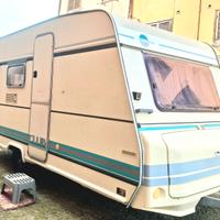 roulotte Burstner 4 posti con veranda nuovissima 