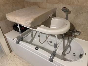 Fasciatoio con vaschetta da bagno