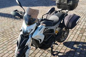 Ducati Hyperstrada 821