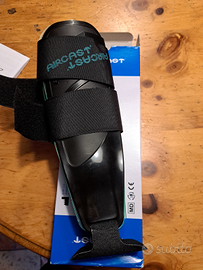 Tutore air cast per distorsione caviglia