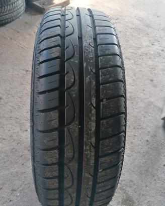 Pneumatici estivi 175/65 R14 + cerchi in ferro