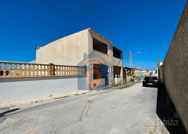 Tre Fontane Indipendente A Breve Distanza Dal Mare