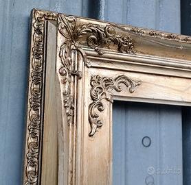 Cornice per quadri antica intarsiata a mano, legno