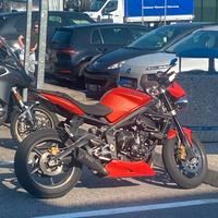 Triumph Street Triple - 2009