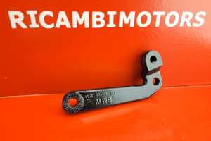 PIASTRA POGGIAPIEDI BMW R80RT R65