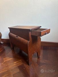 Mobiletto lustrascarpe