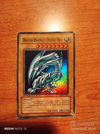 drago bianco occhi blu 1° edizione del 2002 ologra