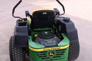Trattorino tagliaerba John deer