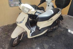 Peugeot tweet 150