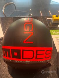 Casco Momo Design