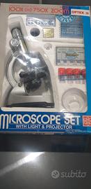 Microscopio giocattolo vintage