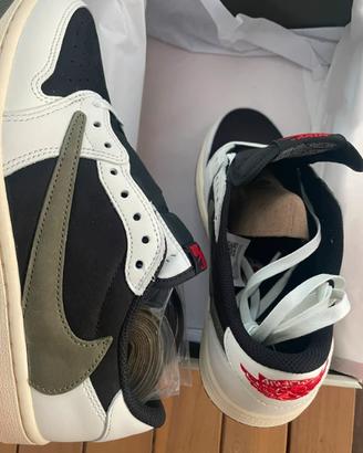 Scarpe da basket basse Travis Scott x Air Jordan42