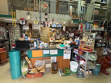 Arredo Ferramenta: scaffalature e cassettiere