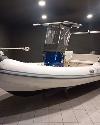 - ANTARES CAPRI FISHING -YAMAHA 40 / 70 CV-