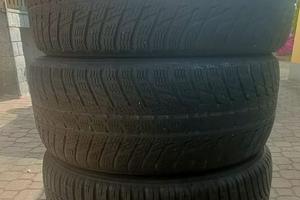 4 Pneumatici Invernali 255/55 R17 – Falken + Nokia